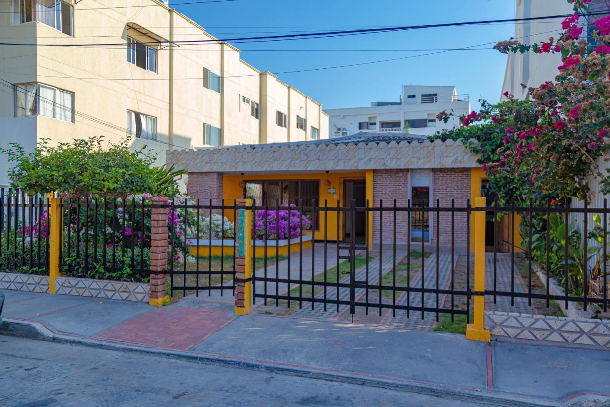 Colonial Beach Airport Hotel — Fotos 3