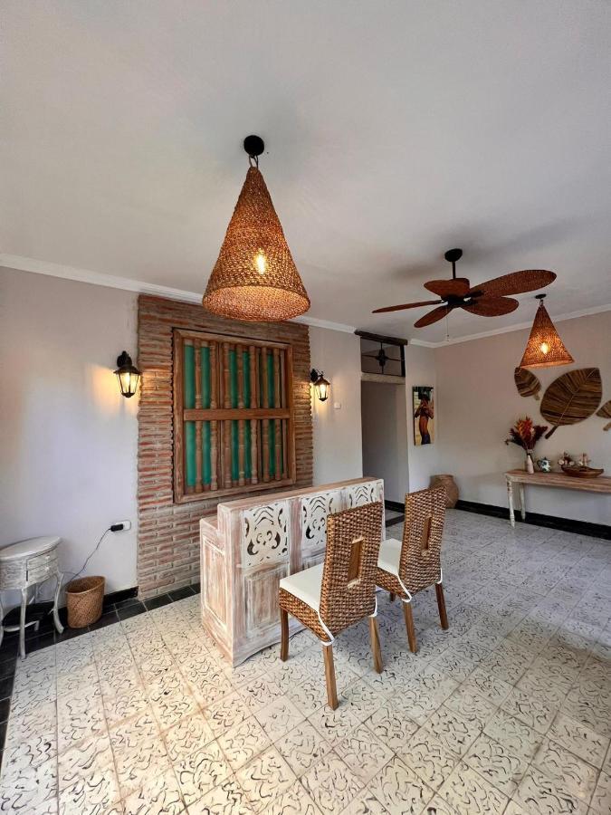 Colonial Beach Airport Hotel, Cartagena